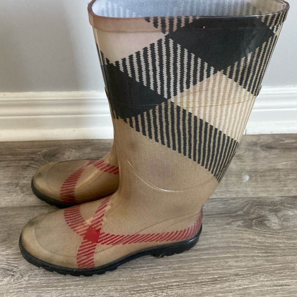Burberry rain boot - Picture 2 of 4